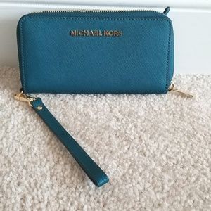 Michael Kors wallet/wristelt TEAL NWOT